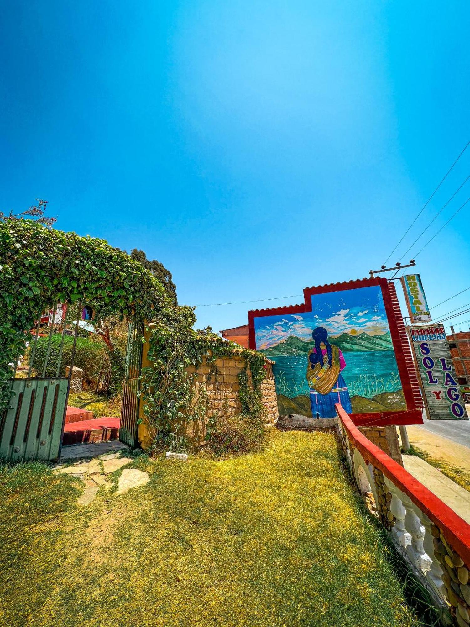 Hostal Sol Y Lago コパカバーナ エクステリア 写真
