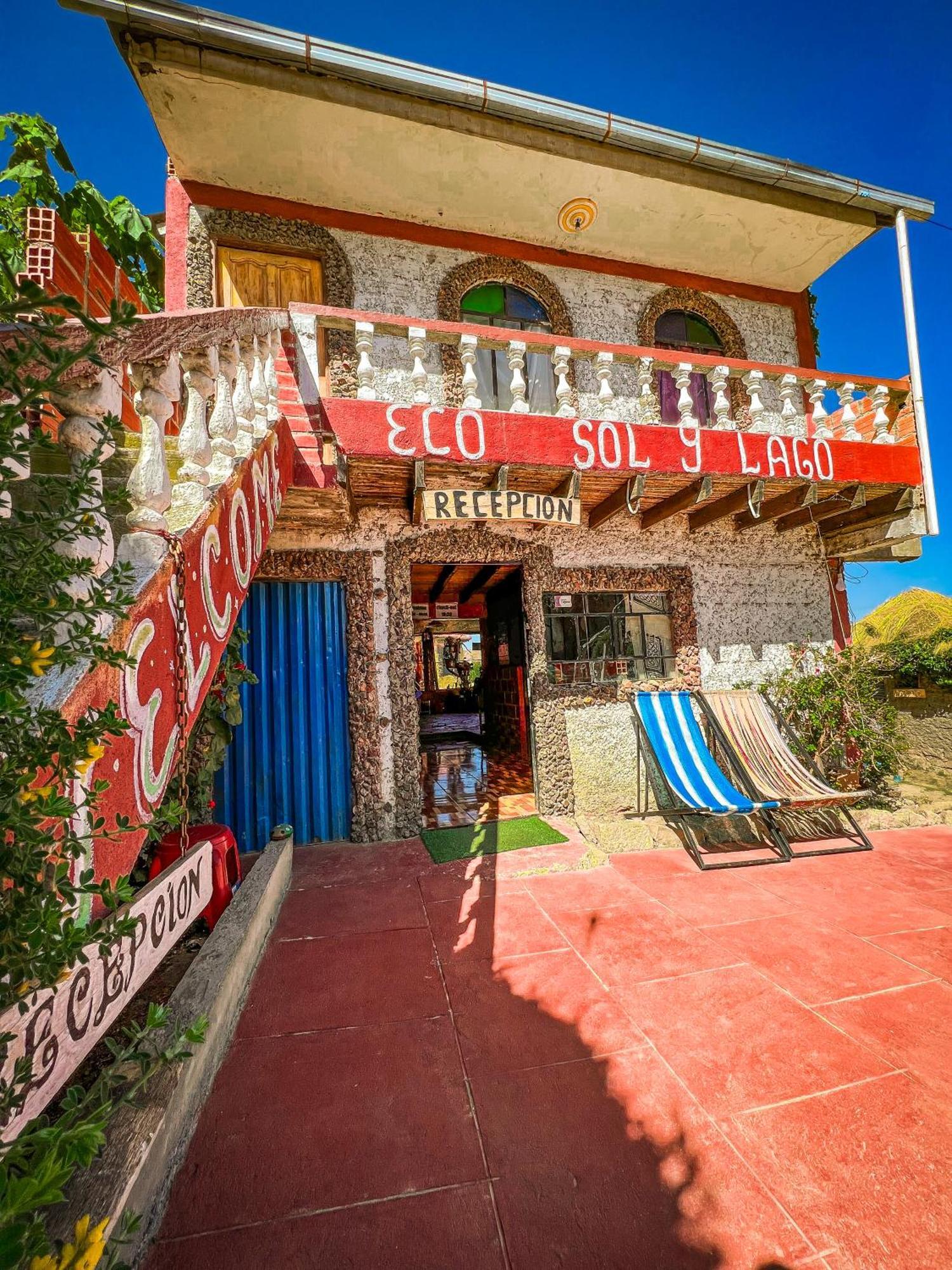 Hostal Sol Y Lago コパカバーナ エクステリア 写真