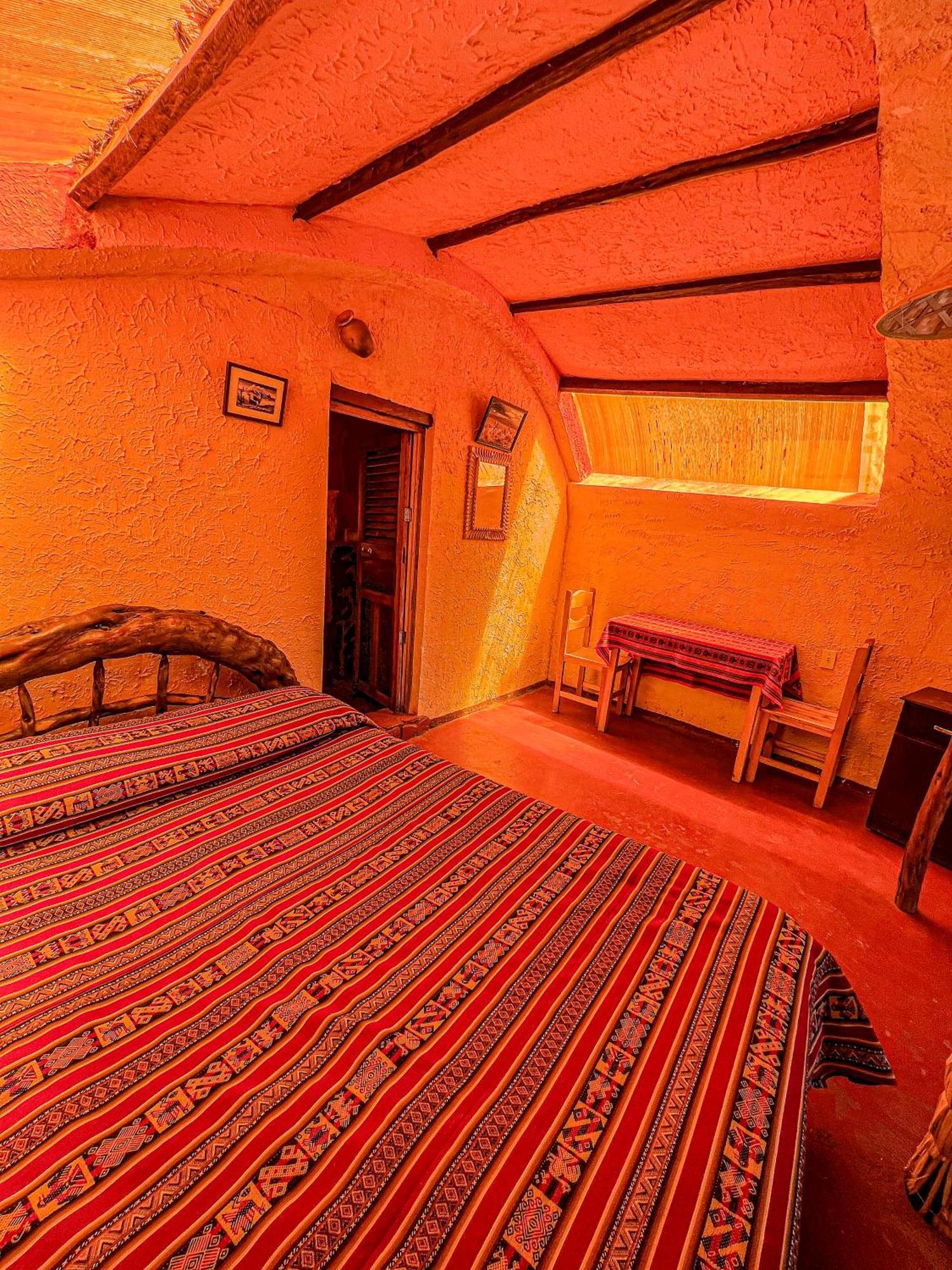 Hostal Sol Y Lago コパカバーナ エクステリア 写真