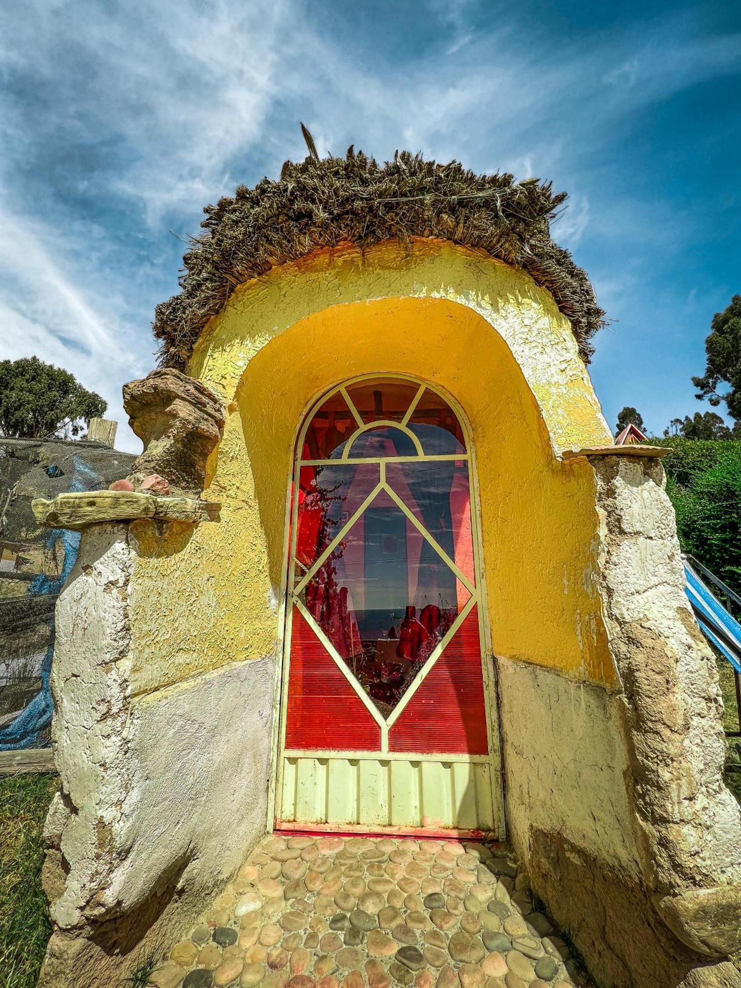 Hostal Sol Y Lago コパカバーナ エクステリア 写真