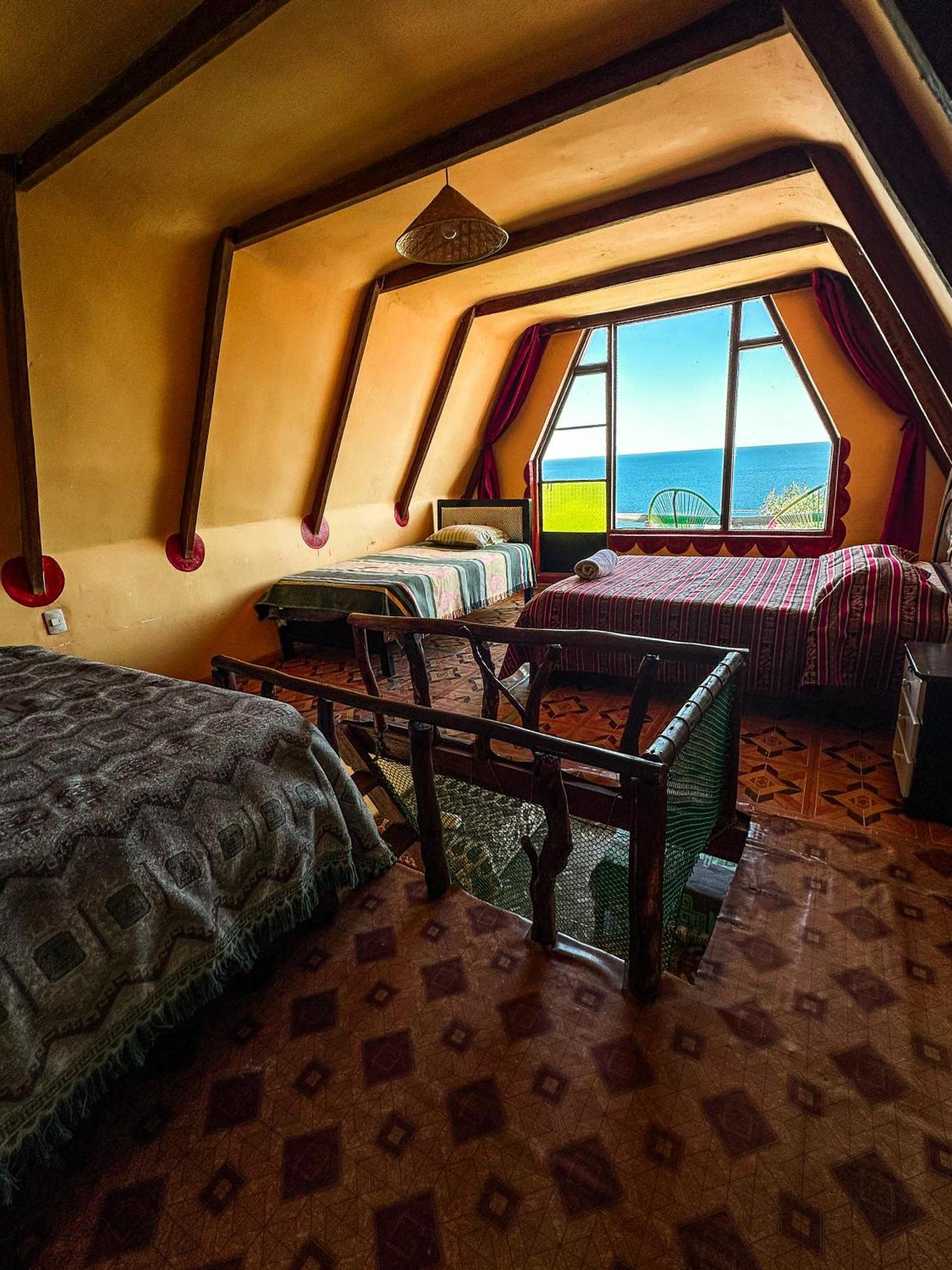 Hostal Sol Y Lago コパカバーナ エクステリア 写真