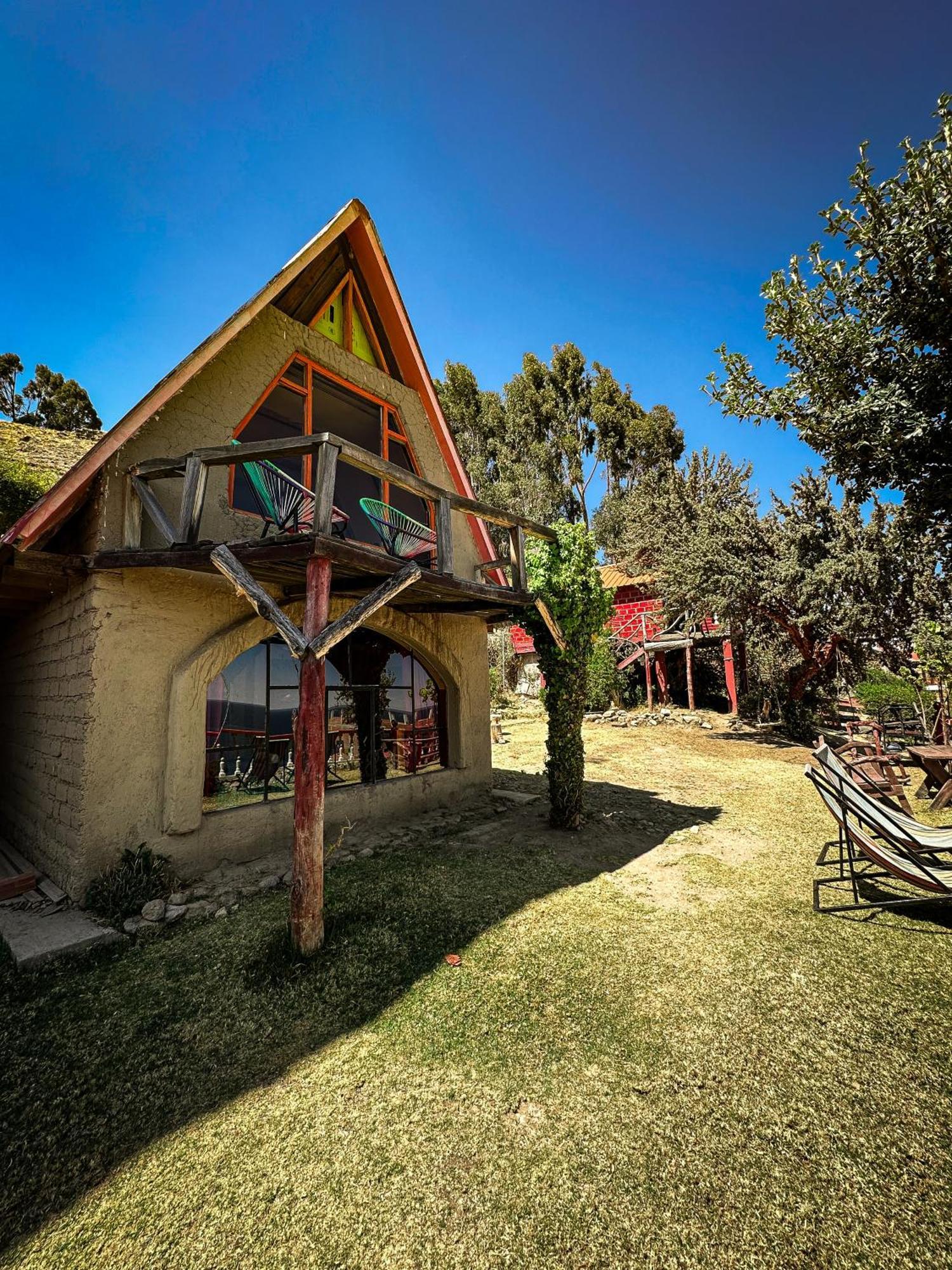 Hostal Sol Y Lago コパカバーナ エクステリア 写真