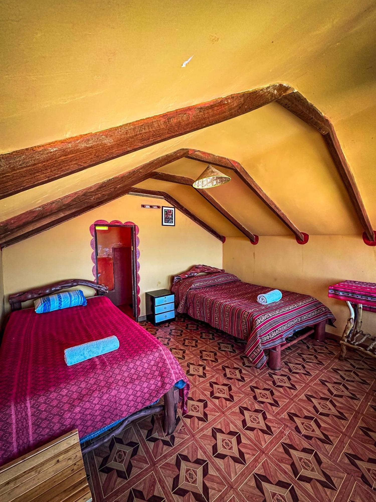 Hostal Sol Y Lago コパカバーナ エクステリア 写真